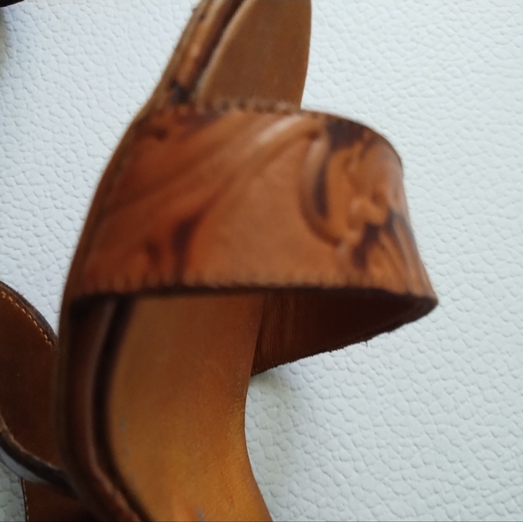 MANOLO BLAHNIK LEATHER WRAP AROUND ANKLE SANDALS - Picture 9 of 12